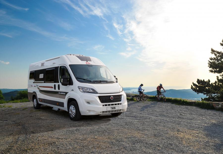  Adria Twin 2015 года  (фото 7 из 13)